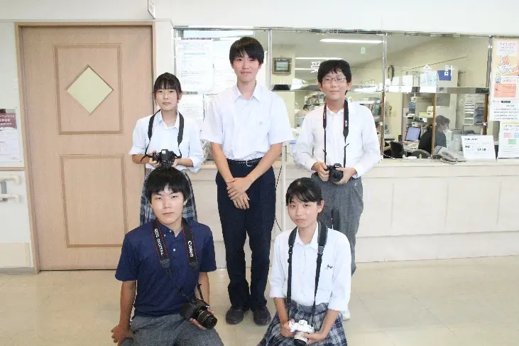 津島東高校写真部よりホームページ写真の撮影に来ていただきました