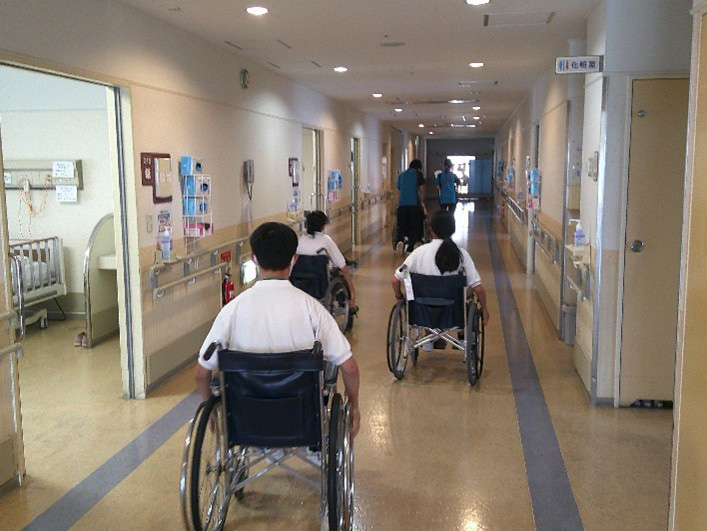 中学校より職場体験に来ていただきました