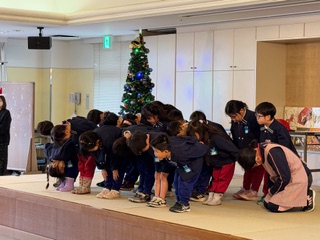 唐臼こども園の園児の皆さんが来てくれました
